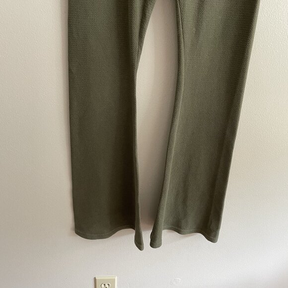Offline By Aerie Women M Olive Green PartyFavor High Waisted Flare Legging - Picture 3 of 10